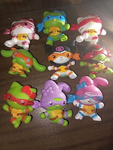 Eyni kolleksiya McDonalds Sanrio x Teenage Mutant Ninja Turtles fiqur