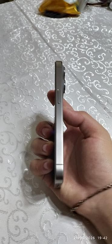 processor core i7: IPhone 15 Pro, 128 GB, Gümüşü, Barmaq izi, Face ID — 7