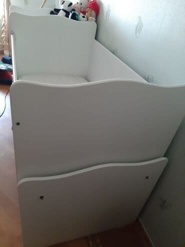 alma soyan: Oğlan və qız üçün, İşlənmiş, Beşik, Matras ilə, Yellənmə mexanizm ilə — 6