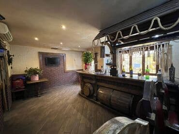 arenda kafelər: Əcəmi metrosuna yaxin yerləşən pab ümumi sahəsi 120 kv,m olan ayi 1200 — 4