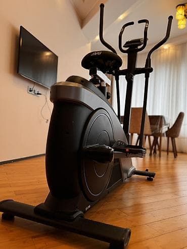 Trenajorlar: VolksGym ET-70S elliptik velosiped-trenajor - 2-si 1-də dizayn — 5