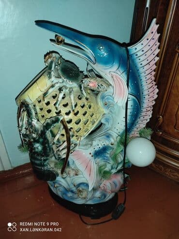 Fiqur, Şüşə, rəng - Ağ