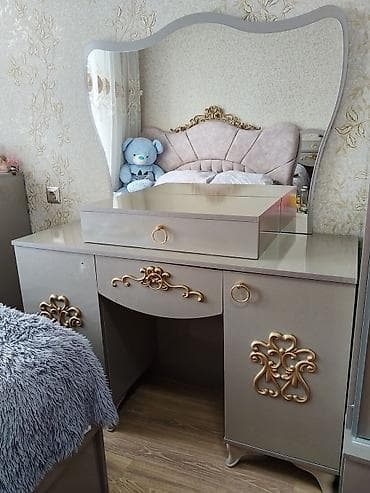 Yataq dəsti təcili satılır ev dəyişdiyi üçün. model meltem modeldi