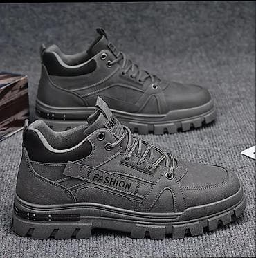Şəhər üslubunda kişi ayaqqabısı – boz rəng, qalın protektorlu altlıq