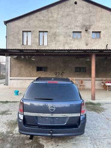 qadınlar ucun maşınlar: Opel Astra: 1.3 l | 2007 il 385700 km Universal — 6