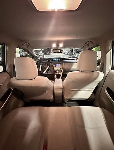 Продажа авто: Toyota Prius: 1.8 л | 2014 г. Хэтчбэк — 7