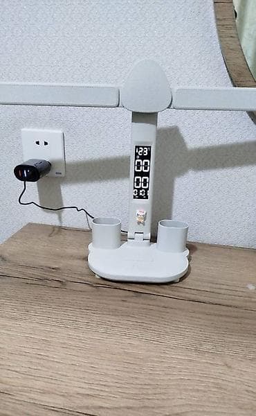 Stol lampaları: Stolüstü orqanayzer: LED lampa, saat, zəngli saat, qələm stəkanı/qabı — 5