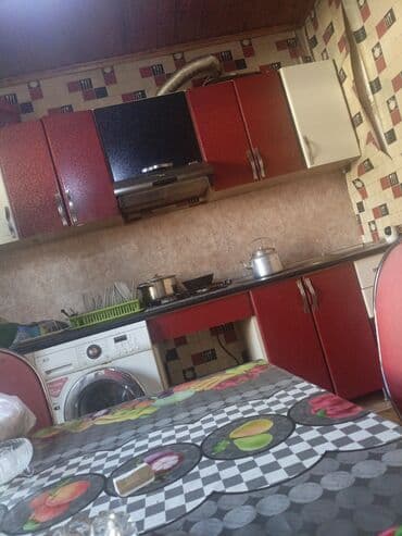 мебель для кухни: Mətbəx mebel dəsti - Rəng: qırmızı, qara və ağ kombinasiya - Üst — 1