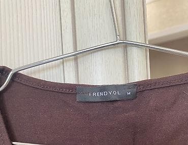 Trendyolmilladan alınıb, crop, yaxası çarpaz açıq modeldir, az — 2