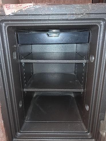 seyf: SAFEGUARD SD-105 polad seyf - Brend/model: Safeguard SD-105 (lövhədə — 4