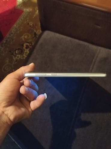 gaomon 1060 pro: Huawei planşet Xüsusiyyətlər: - 10.1 düymlük ekran - Android — 6