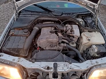 mercedes axor: Mercedes-Benz sedan (W202 C‑Class) - Kuzov: sedan, gümüş rəng - — 4