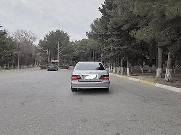 mersedes 190 ehtiyat hissələri: Mercedes-Benz E-Class sedan (W210, gümüşü rəng) Xüsusiyyətlər: - — 5