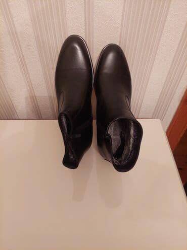 rezin botlar: Derimod, Ölçü: 43, rəng - Qara, Yeni — 6