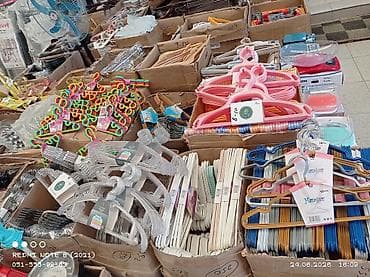 asılqan az: Müxtəlif modellərdə asılqanlar - Materiallar: metal, plastik və ağac — 4