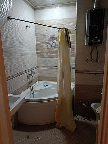 Квартиры: 2 yataq otağı, 1 qonaq otağı, hamam, tolet, kuxuna, 2 balkon. ev — 10