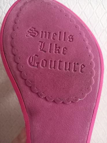 y2k: Juicy Couture brendinin Y2K üslubunda platforma basmaqları - Brend — 2