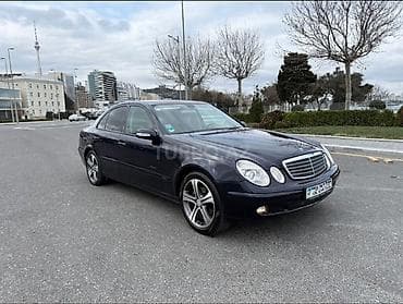 mersedes c klass: Mercedes-Benz E-Class sedan (W211) - Kuzov: qara rəng, 4 qapı, yüngül — 8