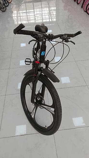 Dağ/şosse hibrid tipli velosiped - Rəng: qara, yaşıl-mavi — 1