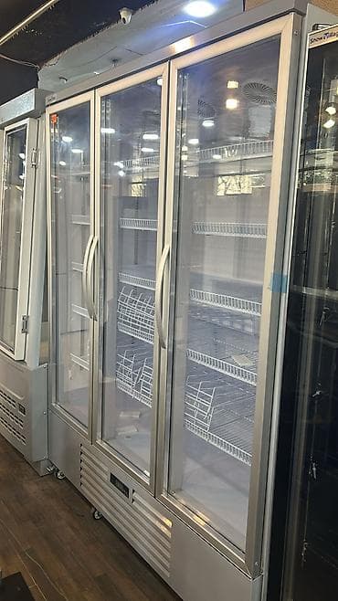 3 qapılı şüşə vitrinli soyuducu - Böyük tutumlu, mağaza və