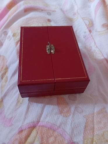 sandık: Akrildən dekorativ qutu – əl işinə bənzər gül motivləri ilə - — 7