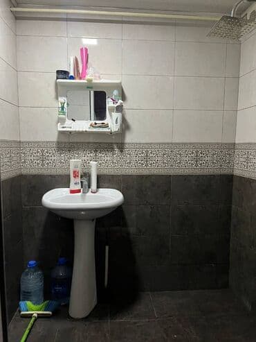 ucuz evler bakida: Sumqayıt, 3 otaqlı, Köhnə tikili, 63 kv. m — 12