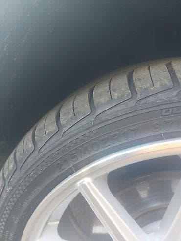 Satılır: Yay mövsümü üçün avtomobil şini Ölçü: 215/40 ZR17 87W Tip — 6