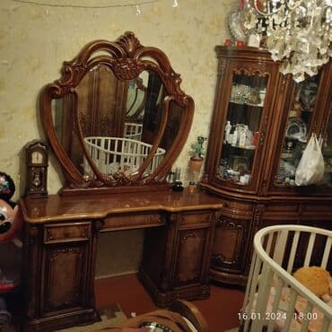 tuba: 2 təknəfərlik çarpayı, Dolab, 2 tumba, Komod, Azərbaycan, İşlənmiş — 2