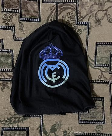 Cinslər: Futbol klublarının papaqları Arsenal ❤️🤍 | Milan ❤️🖤 | Real Madrid 🤍🩶 — 3