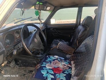 запчасти на фольксваген гольф 2: Model: GAZ Volga (sedan) Rəng: ağ Kuzov: 4 qapı, arxa ötürücülü — 4