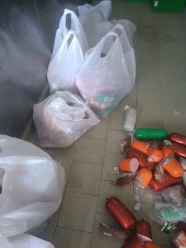 it tasmaları: İtlər, pişiklər və donuzlar üçün kolbasa və sosiska məhsulları. Hər — 2