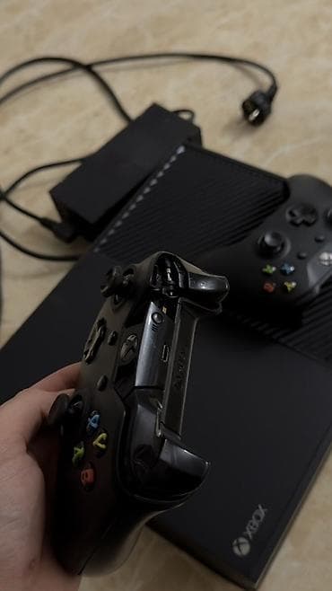 Məhsul: Xbox One oyun konsolu (orijinal model) Paket tərkibi: - Xbox lalafo.az -da Məhsul: Xbox One oyun konsolu (orijinal model) Paket tərkibi: - Xbox