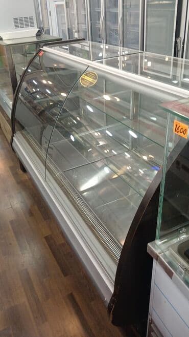 mağaza soyuducusu: Soyuduculu vitrin tezgah - Qabarıq ön şüşəli, iki pilləli şüşə raflı — 1