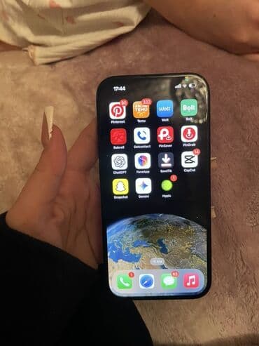 ayfon 4 s: IPhone 15, Qara — 3