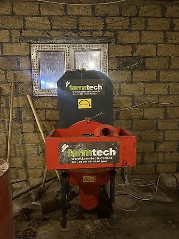 Kənd təssərüfatı avadanlığı: Farmtech yem üyüdən və qarışdıran avadanlıq üçtəpədə yerləşir demek — 1