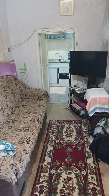 otaq yoldası: Kohne Corat merkeze cox yaxın yerde 4 otaq 2 kuxna hamam 104 kvadrat — 11