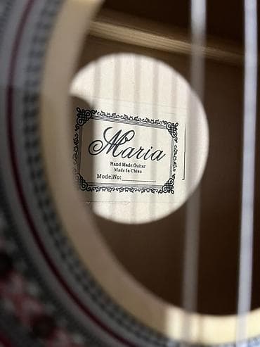 gitara sim: Maria markalı klassik gitara. Gitara ənənəvi klassik konstruksiyaya — 5