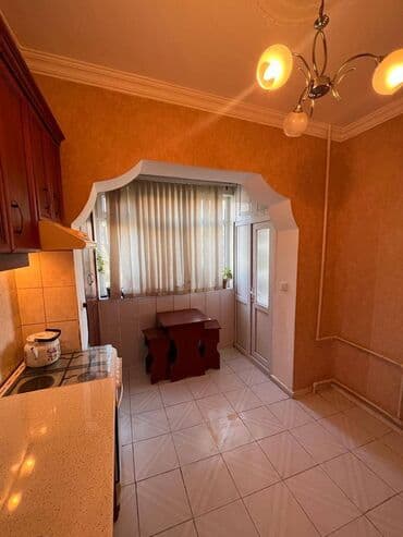 binədə ev: Bakı, 3 otaqlı, Köhnə tikili, 60 kv. m — 3