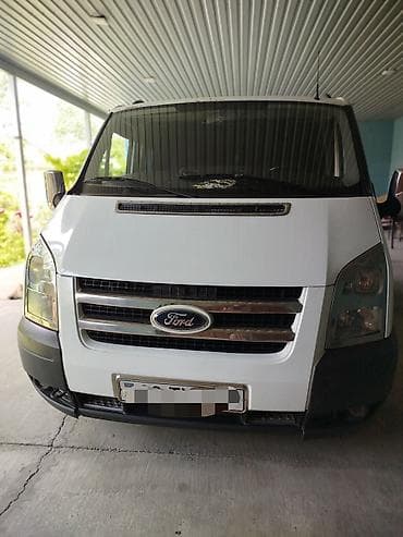Ford Transit: 2.2 l | 2011 il 258950 km Mikroavtobus