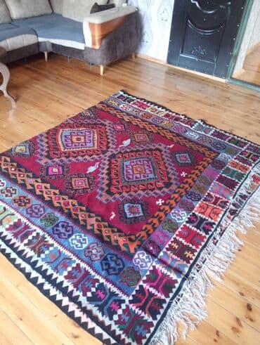 yun destler: Xalça Dekorativ — 1