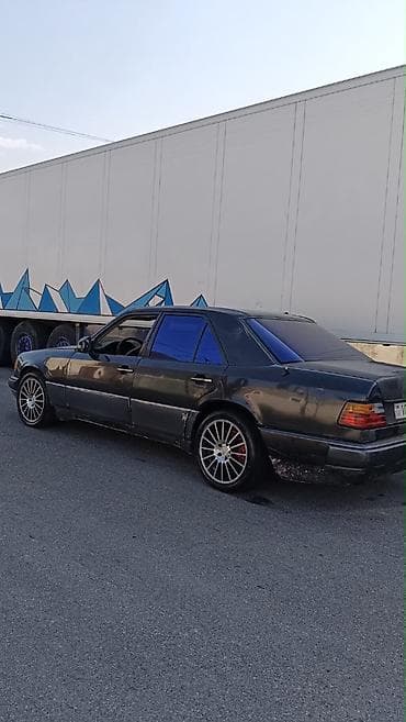 bmw e39 disk teker: Mercedes-Benz 230: 2.3 l | 1985 il Sedan — 2