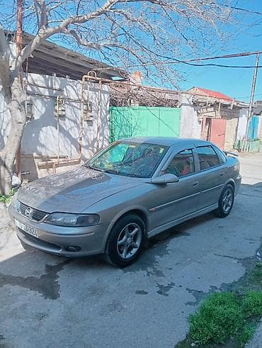 Opel Vectra: 0.2 l | 1997 il 42005 km Sedan — 8