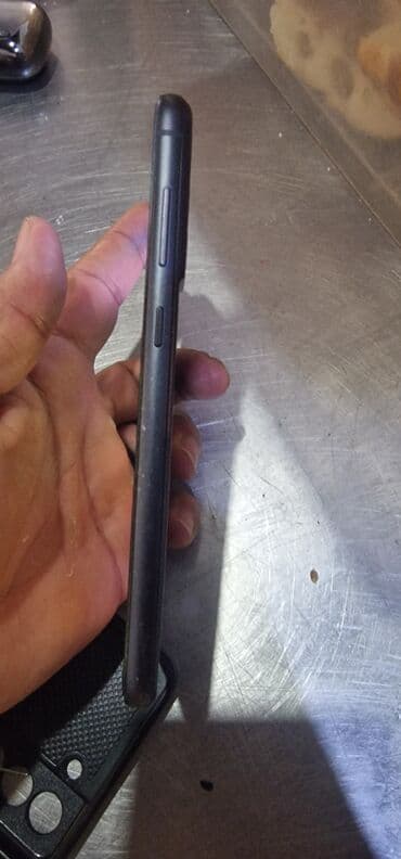 телефон раскладушка fly ezzy trendy для пожилых: Samsung Galaxy S21 FE, rəng - Qara — 3