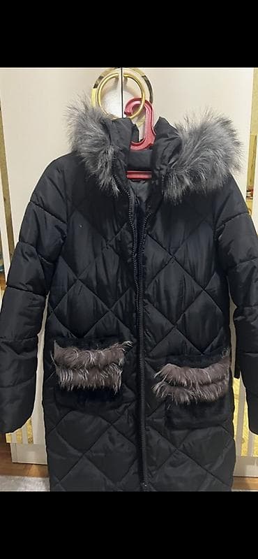 Toy paltarları və aksesuarları: Qadın qış paltosu – qara rəng, uzun model - İsti saxlayan quilt (romb — 1