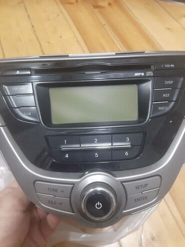 Hyundai elantra, original maqnitofon-kamera ile birlikde