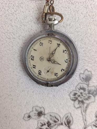 SSRİ Dövrünə aid olan cib saatı Mexanizması işləyir amma cüzi problemi