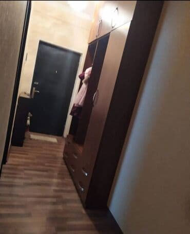 əcəmi: Nəsimi rayonu Memar Əcəmi metrosunun yaxınlığında, 17 mertebeli — 9