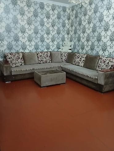 Divan satılır 550 azn. Acilir baza var olcu 3/2 unvan Masazır 5846