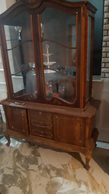 ucuz taxta: Taxta vitrin dəstləri - Klassik üslubda iki ədəd vitrin/servant. - — 1