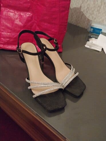 qara mokasinlər: Ölçü: 37, rəng - Qara, Yeni — 6